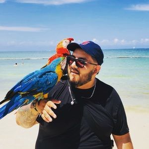 Meet your Posher, Leoncio